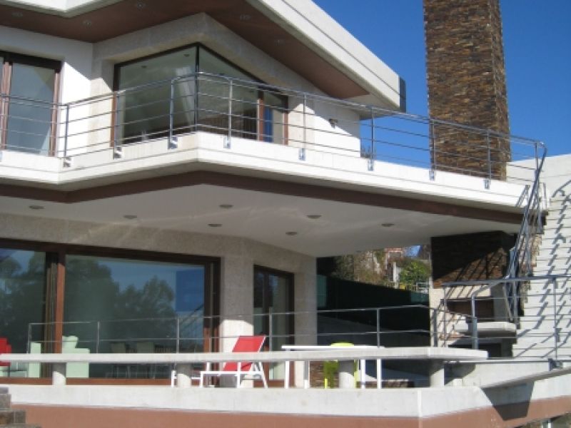 Otra vista de la Casa Arquitecto sobre Playa Lago.