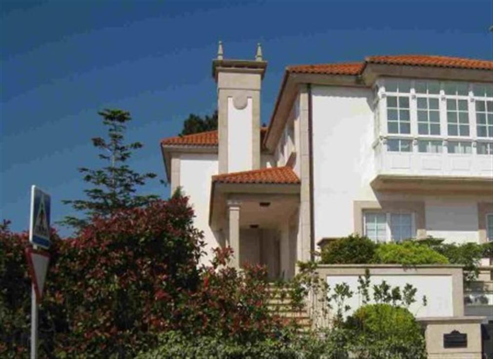 Casa unifamiliar de piedra blanca