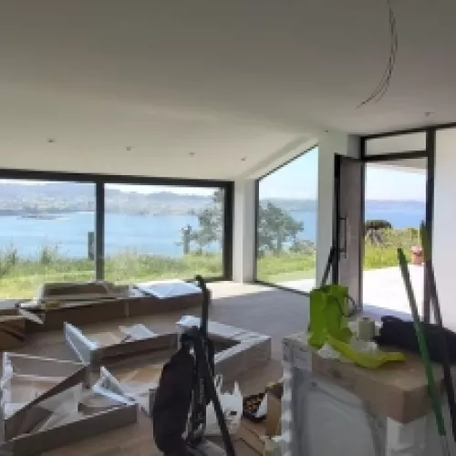 Imagen mostrando avances de la rehabilitación unifamiliar en Oleiros Mera.