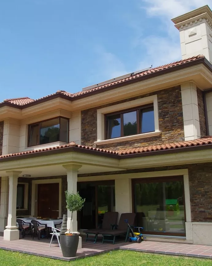 Imagen de los documentos y planos utilizados en una Inspección Técnica de Edificios realizada por Casa y Chalet Arquitectos